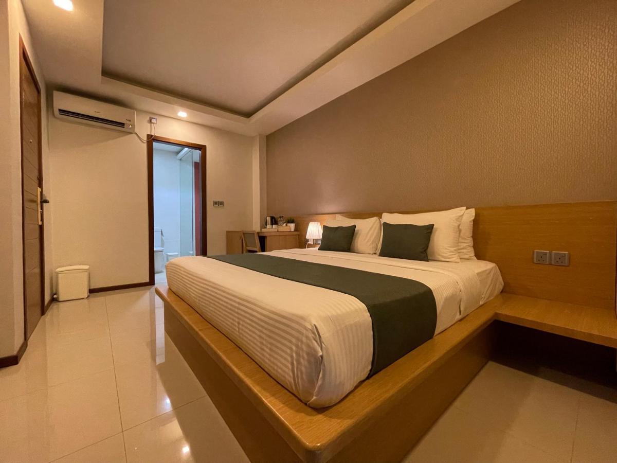 Huvan Beach Hotel At Hulhumalé Eksteriør billede
