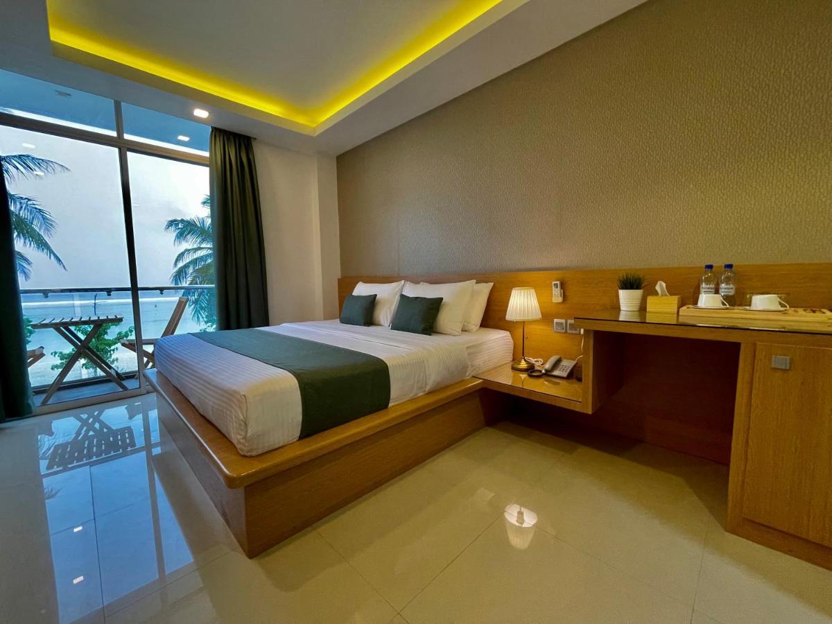 Huvan Beach Hotel At Hulhumalé Eksteriør billede