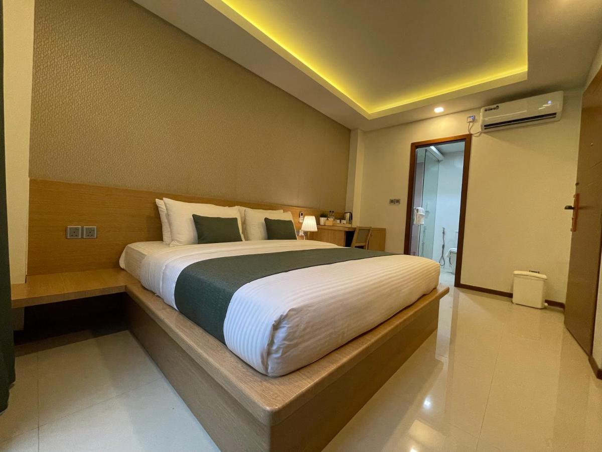 Huvan Beach Hotel At Hulhumalé Eksteriør billede