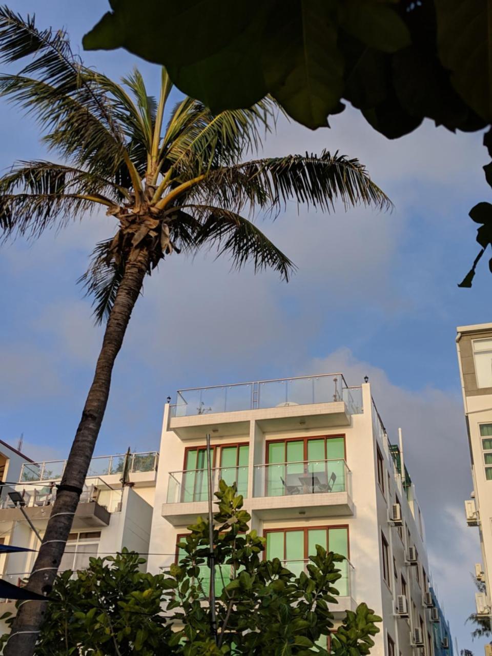 Huvan Beach Hotel At Hulhumalé Eksteriør billede