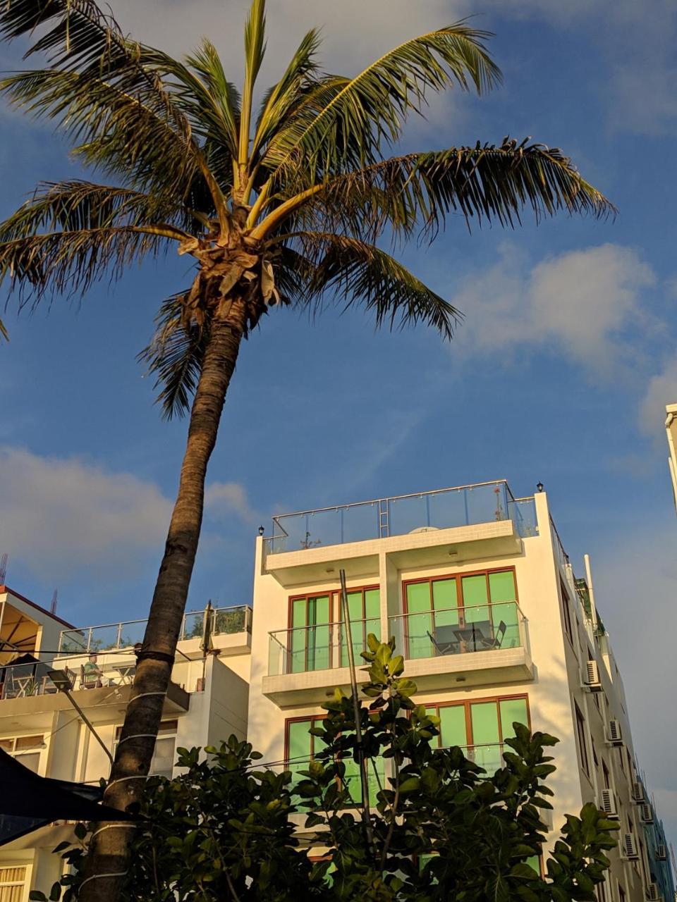 Huvan Beach Hotel At Hulhumalé Eksteriør billede