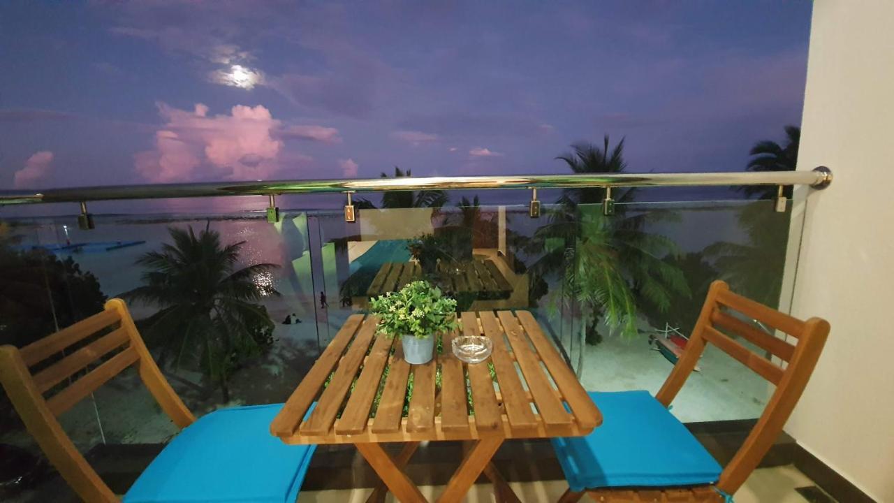Huvan Beach Hotel At Hulhumalé Eksteriør billede