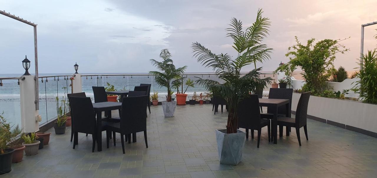 Huvan Beach Hotel At Hulhumalé Eksteriør billede